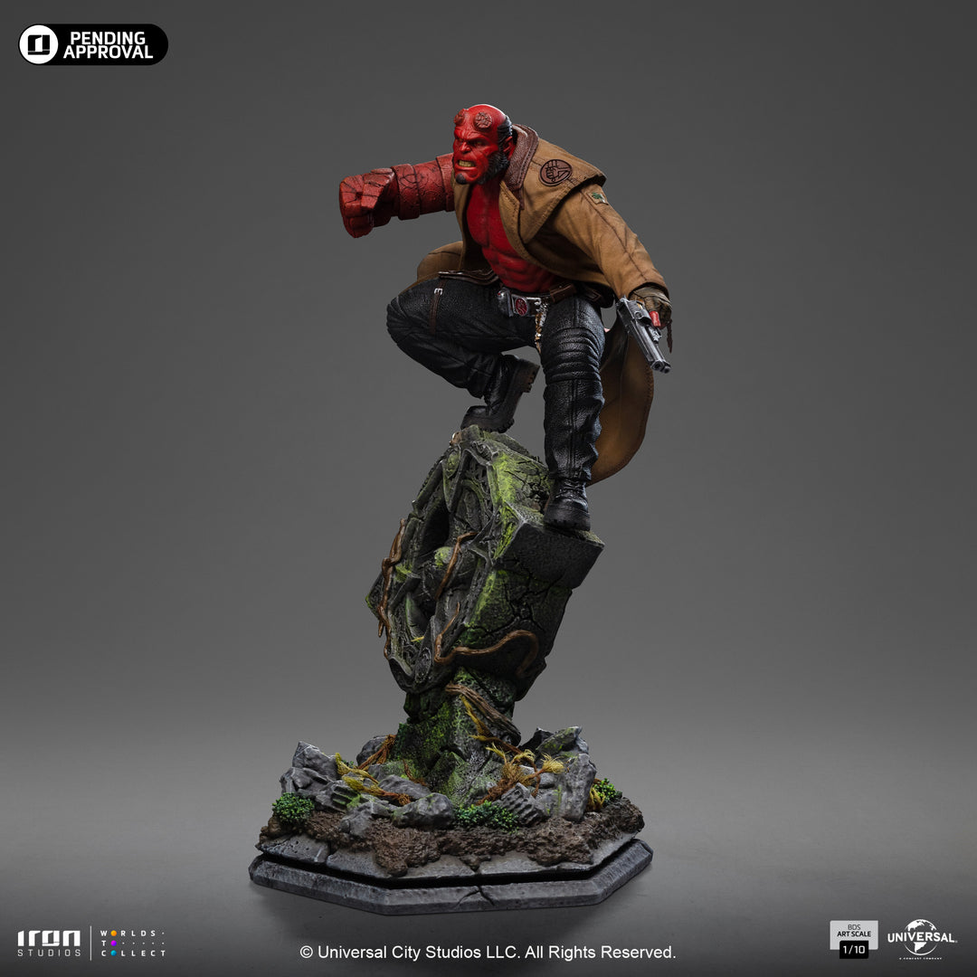 Iron Studios Hellboy II: The Golden Army Battle Diorama Series Hellboy 1/10 Art Scale Limited Edition Statue