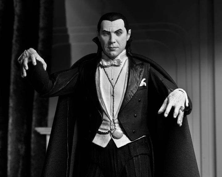 NECA Universal Monsters (Black & White) Dracula (Carfax Abbey) Ultimate 7" Scale Action Figure