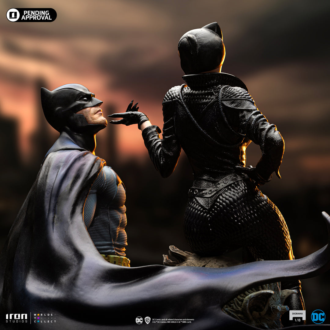 Iron Studios DC Comics Batman and Catwoman 1/6 Scale Limited Edition Diorama