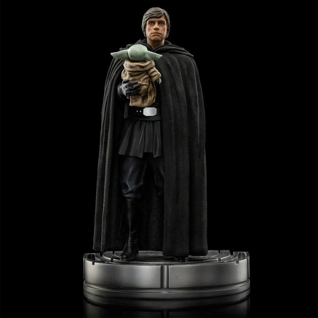 Iron Studios Star Wars 1/10 Art Scale Luke Skywalker and Grogu Statue
