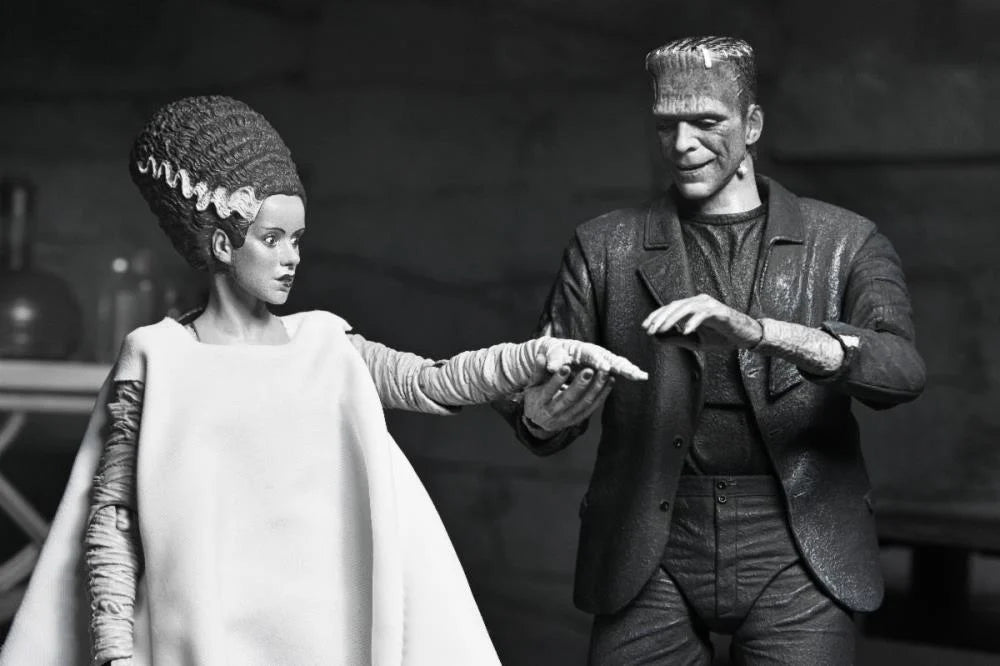 NECA Universal Monsters Ultimate Bride of Frankenstein Frankenstein's Monster (Black & White Version) 7" Action Figure