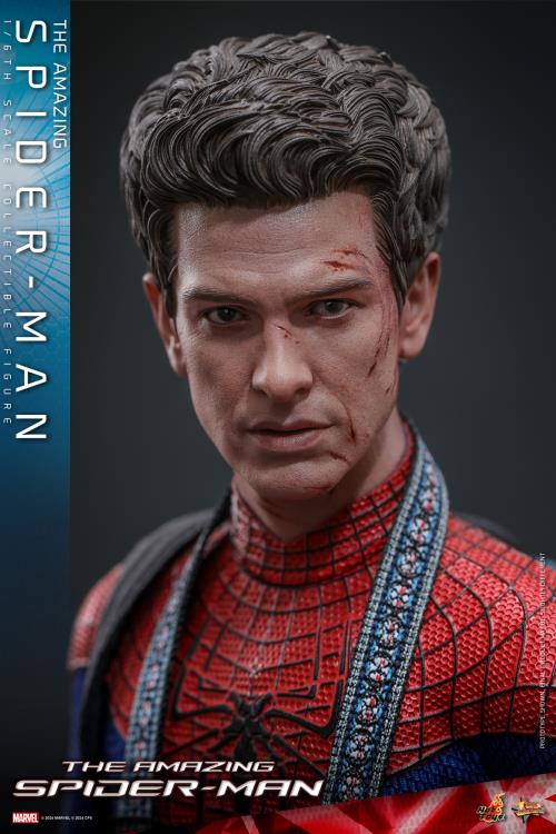 Hot Toys The Amazing Spider-Man Spider-Man Deluxe 1/6th Scale Figure