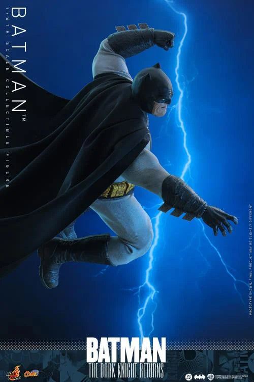 Hot Toys Batman The Dark Knight Returns Batman 1/6th Scale Figure