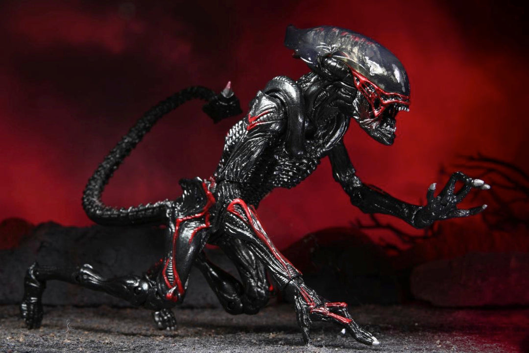 Aliens Night Cougar Alien (Kenner Tribute) 7" Scale Action Figure