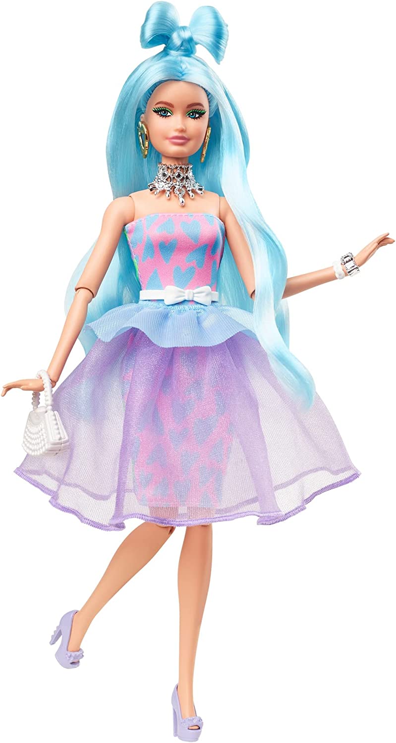 Barbie Extra Deluxe Doll with Mix & Match Accessories Set