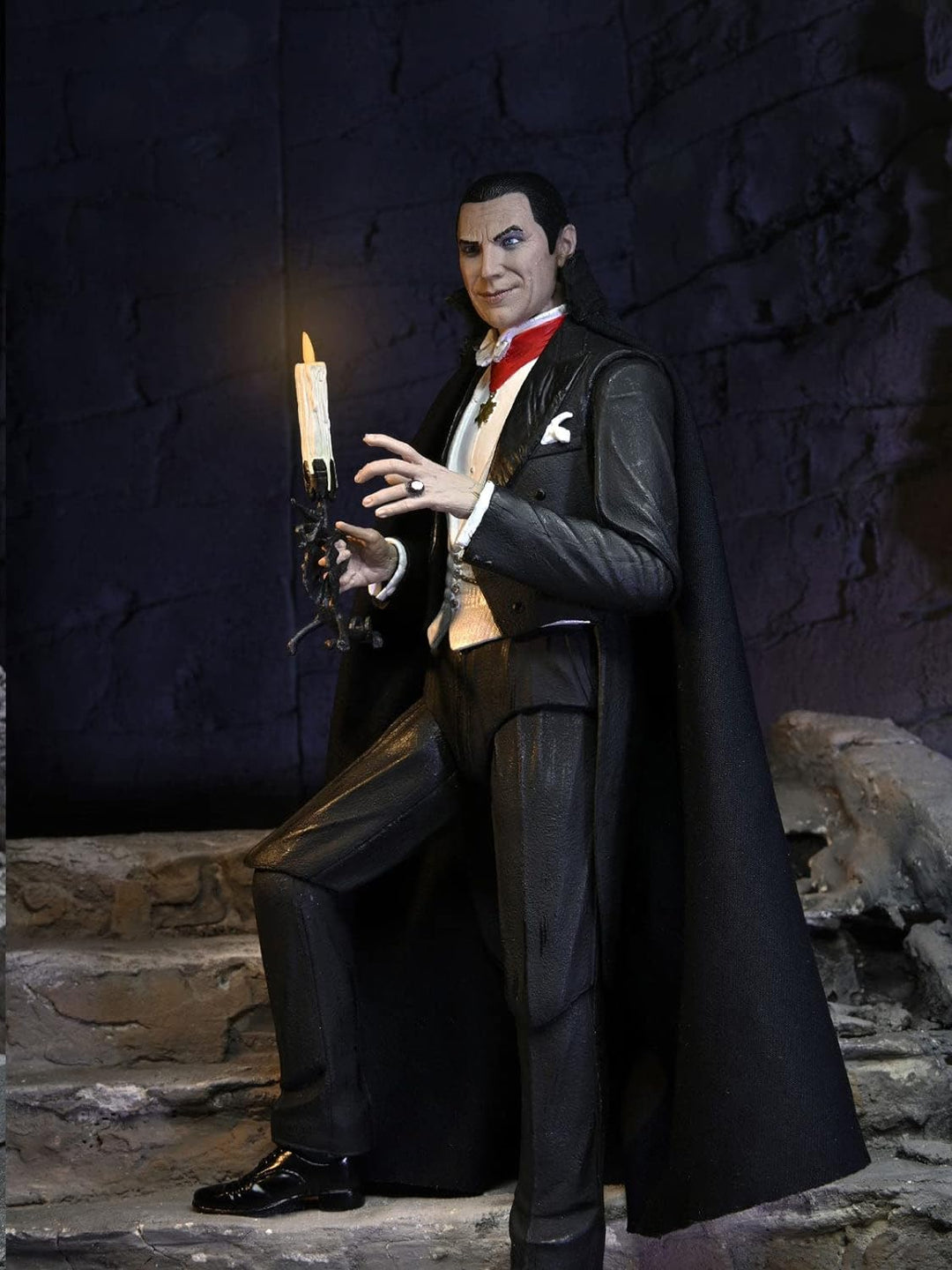 NECA Universal Monsters (Colour) Dracula (Transylvania) Ultimate 7" Scale Action Figure