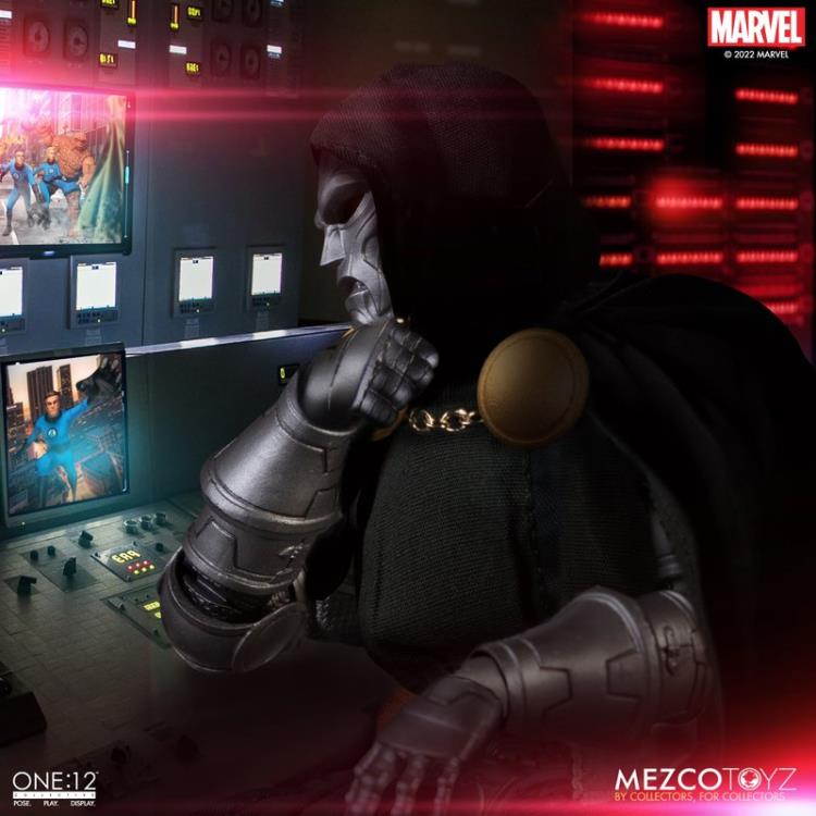 Mezco Marvel One:12 Collective Doctor Doom Action Figure