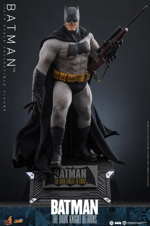 Hot Toys Batman The Dark Knight Returns Batman 1/6th Scale Figure