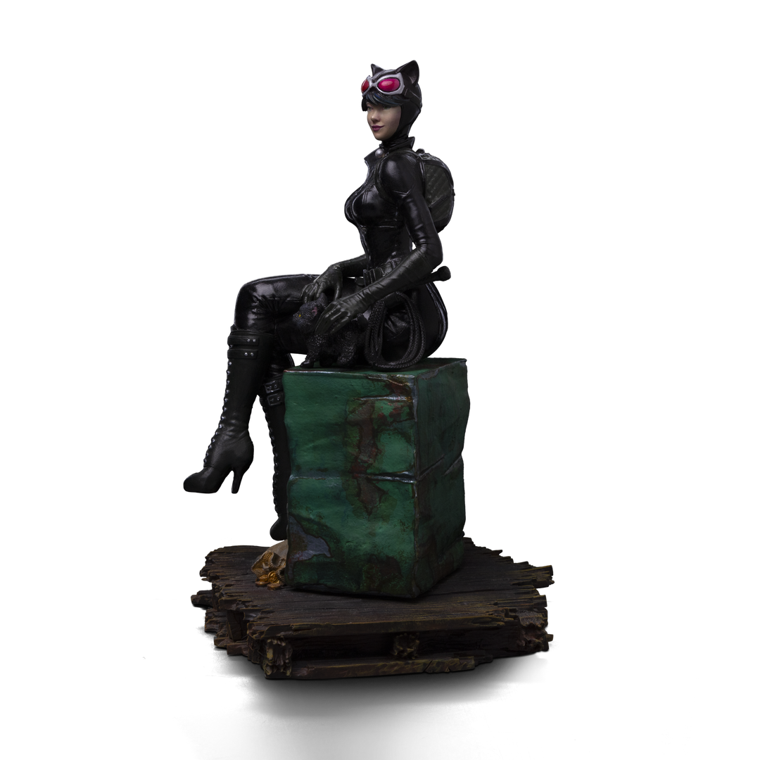 Iron Studios Gotham City Sirens Catwoman 1/10 Art Scale Limited Edition Statue