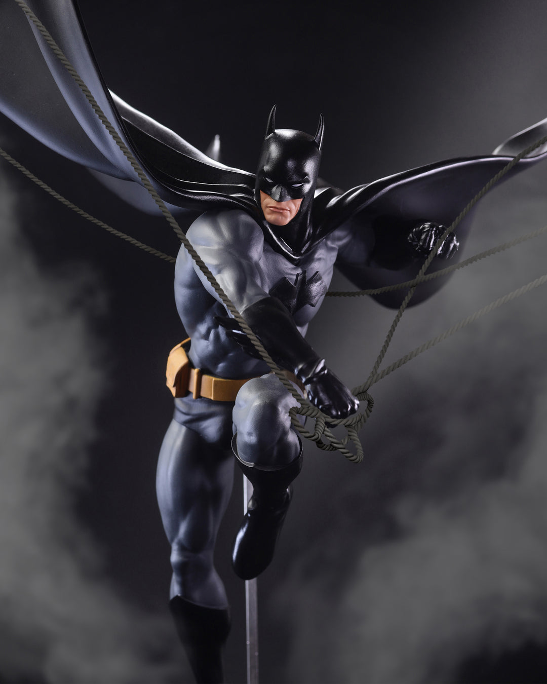DC Designer Series Batman By Dan Mora 1/6 Scale Limited Edition Statue