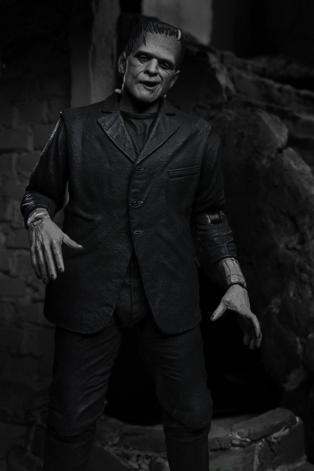 NECA Universal Monsters (Black & White) Frankenstein Monster Ultimate 7" Scale Action Figure