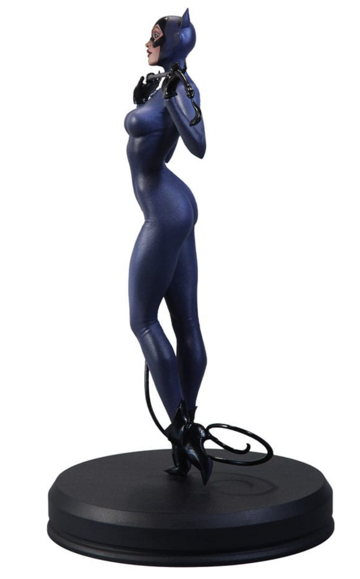 DC Universe Catwoman (J. Scott Campbell) 1/8 Scale Limited Edition Statue