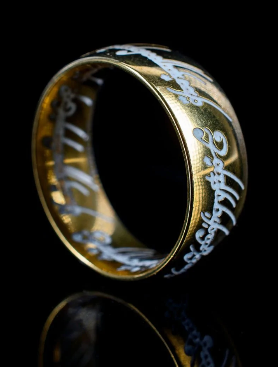 Official The Lord of the Rings One Ring Glow in the Dark Replica