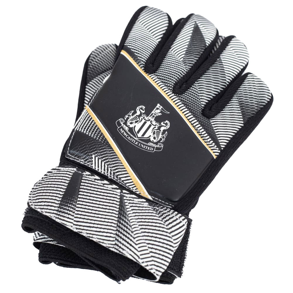 Newcastle United FC Goalkeeper Gloves : Size - Youths