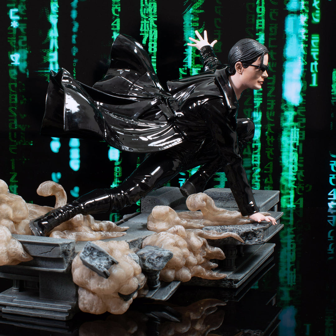 The Matrix Gallery Trinity Figure Diorama