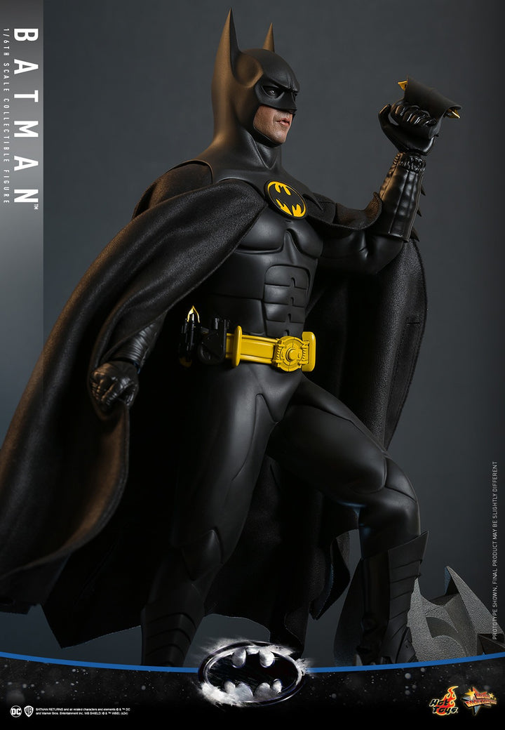 Hot Toys Batman Returns Batman 1/6th Scale Figure