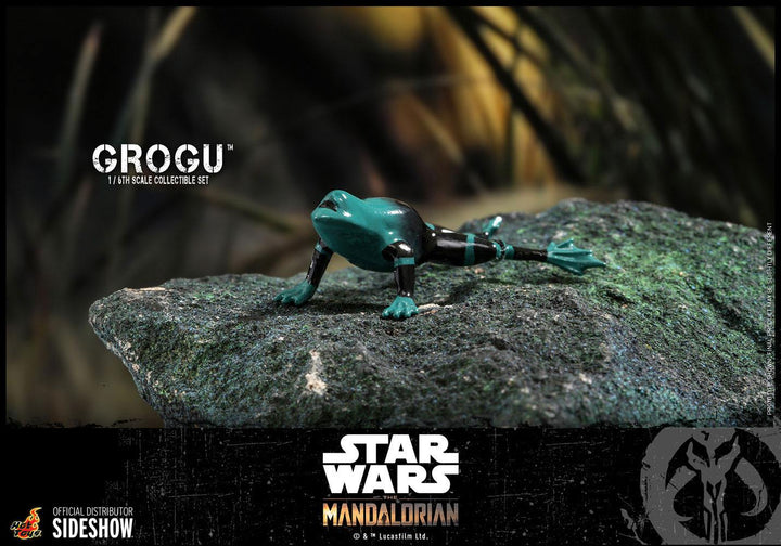 Hot Toys Star Wars The Mandalorian Grogu 1/6 Scale Figure