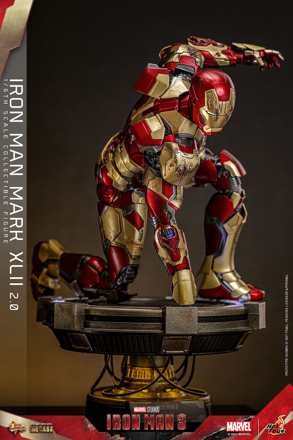 Hot Toys Iron Man 3 Iron Man Mark XLII (2.0) 1/6th Scale Figure