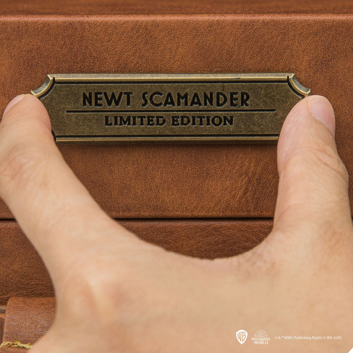 Wizarding World Fantastic Beasts 1/1 Scale Newt Scamander Limited Edition Replica Suitcase