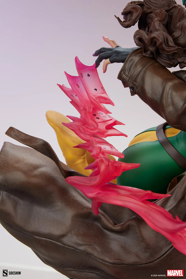 Sideshow Marvel Comics Rogue & Gambit Statue
