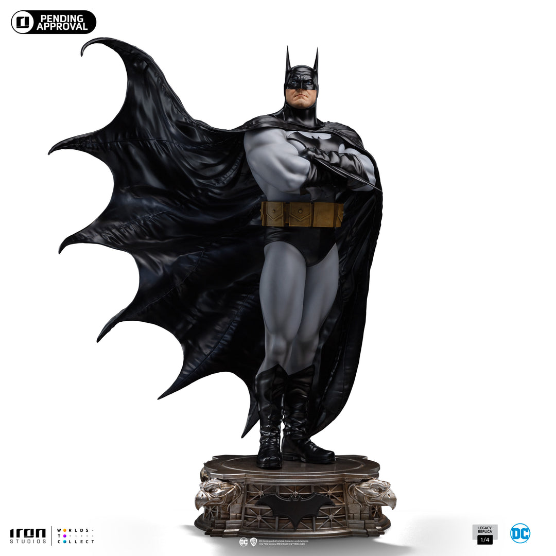 Iron Studios DC Comics Legacy Replica Batman DC Trinity 1/4 Scale Limited Edition Statue