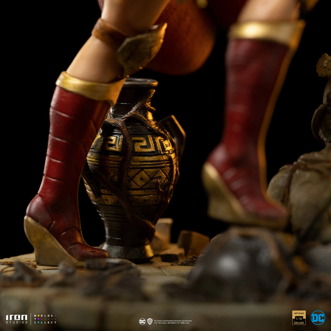 Iron Studios DC Comics Wonder Woman Unleashed 1/10 Deluxe Art Scale Statue