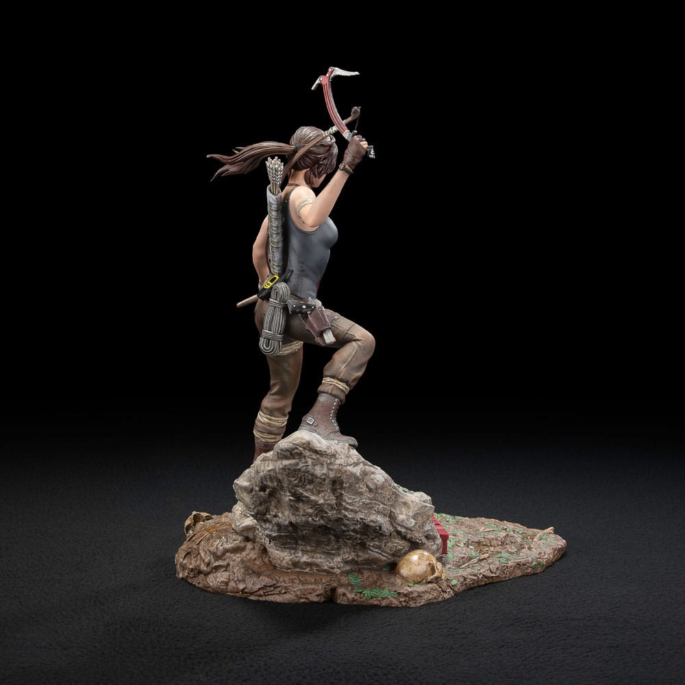 Tomb Raider Lara Croft (Survivor Era) Statue