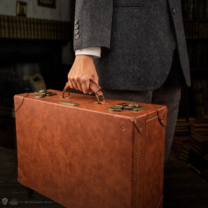 Wizarding World Fantastic Beasts 1/1 Scale Newt Scamander Limited Edition Replica Suitcase