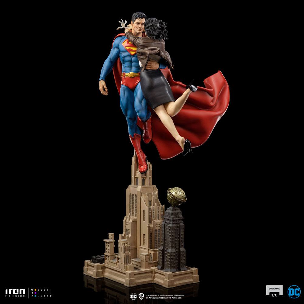 Iron Studios DC Comics Superman and Lois Lane 1/6 Scale Diorama