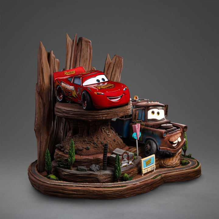 Iron Studios Cars Lightning McQueen & Tow Mater 1/10 Deluxe Art Scale Limited Edition Statue