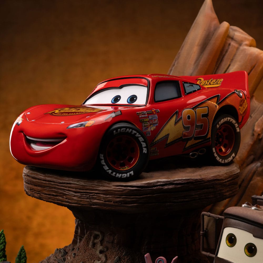 Iron Studios Cars Lightning McQueen & Tow Mater 1/10 Deluxe Art Scale Limited Edition Statue