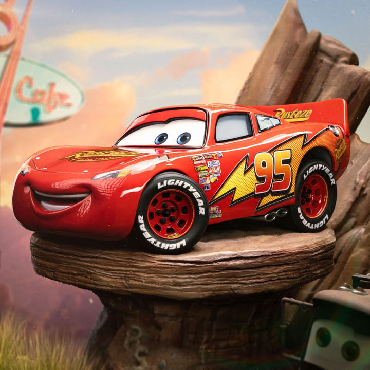 Iron Studios Cars Lightning McQueen & Tow Mater 1/10 Deluxe Art Scale Limited Edition Statue