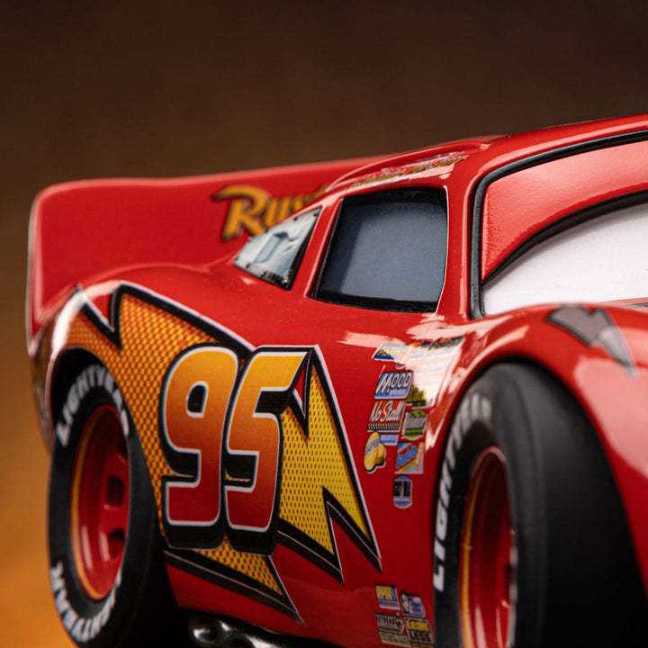 Iron Studios Cars Lightning McQueen 1/10 Art Scale Limited Edition Statue