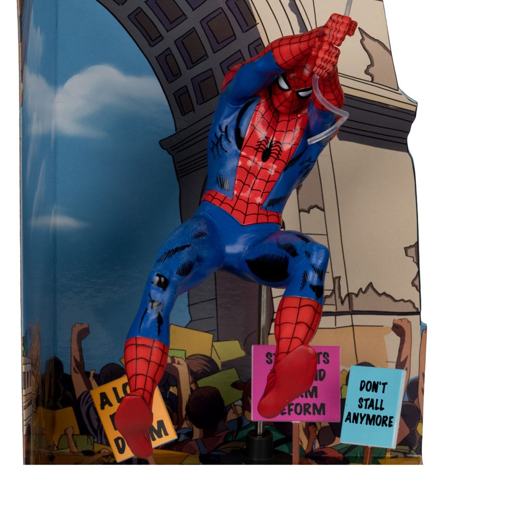 McFarlane Marvel Spider-Man 1:10th Scale Collectible with Scene Gold Label (The Amazing Spider-Man #68)