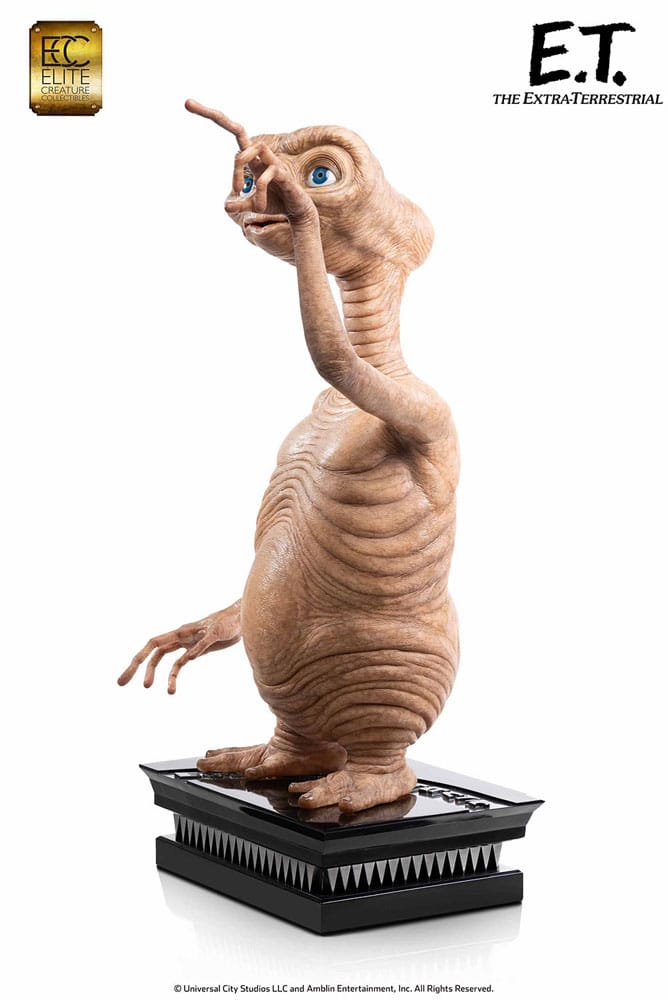 E.T. The Extra-Terrestrial Life-Size Statue E.T