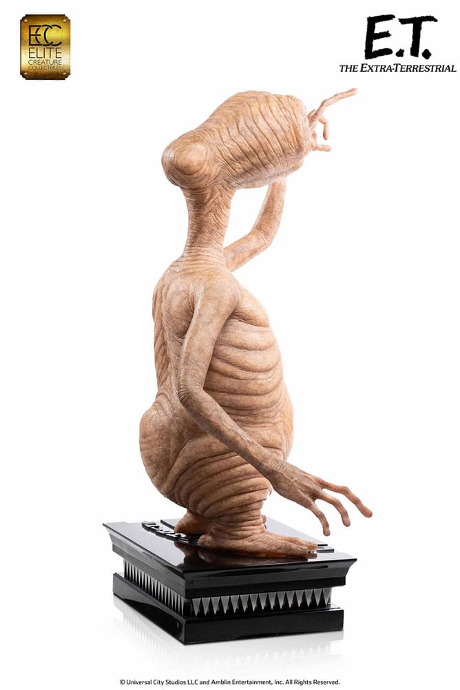 E.T. The Extra-Terrestrial Life-Size Statue E.T