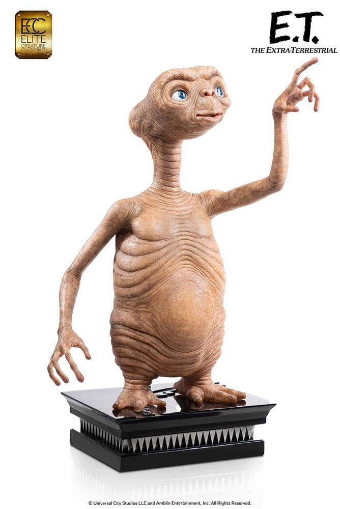 E.T. The Extra-Terrestrial Life-Size Statue E.T