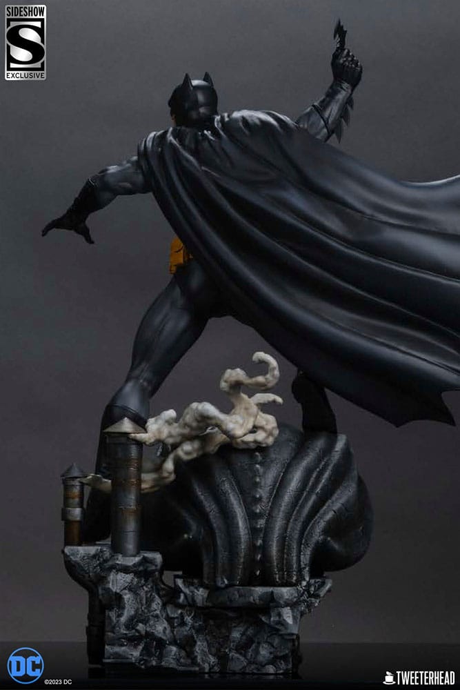 DC Comics Batman (Black and Gray) 1/4 Scale Limited Edition Maquette