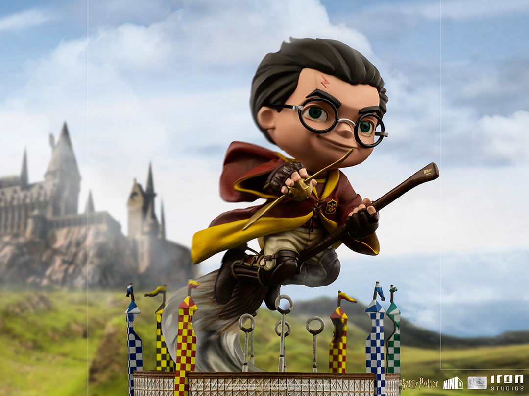 Iron Studios MiniCo Illusion Harry Potter at the Quidditch Match - Infinity Collectables 