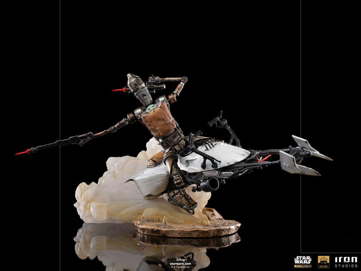 Iron Studios The Mandalorian IG-11 and The Child 1/10 Deluxe Art Scale Limited Edition Statue
