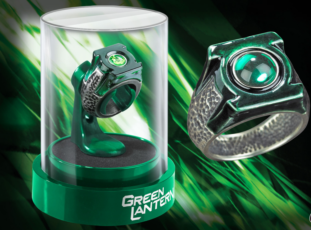 Official DC Green Lantern Prop Ring & Display