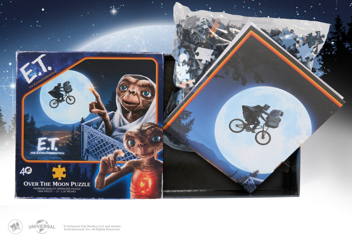 E.T. The Extra-Terrestrial Over the Moon 1000pc Jigsaw Puzzle