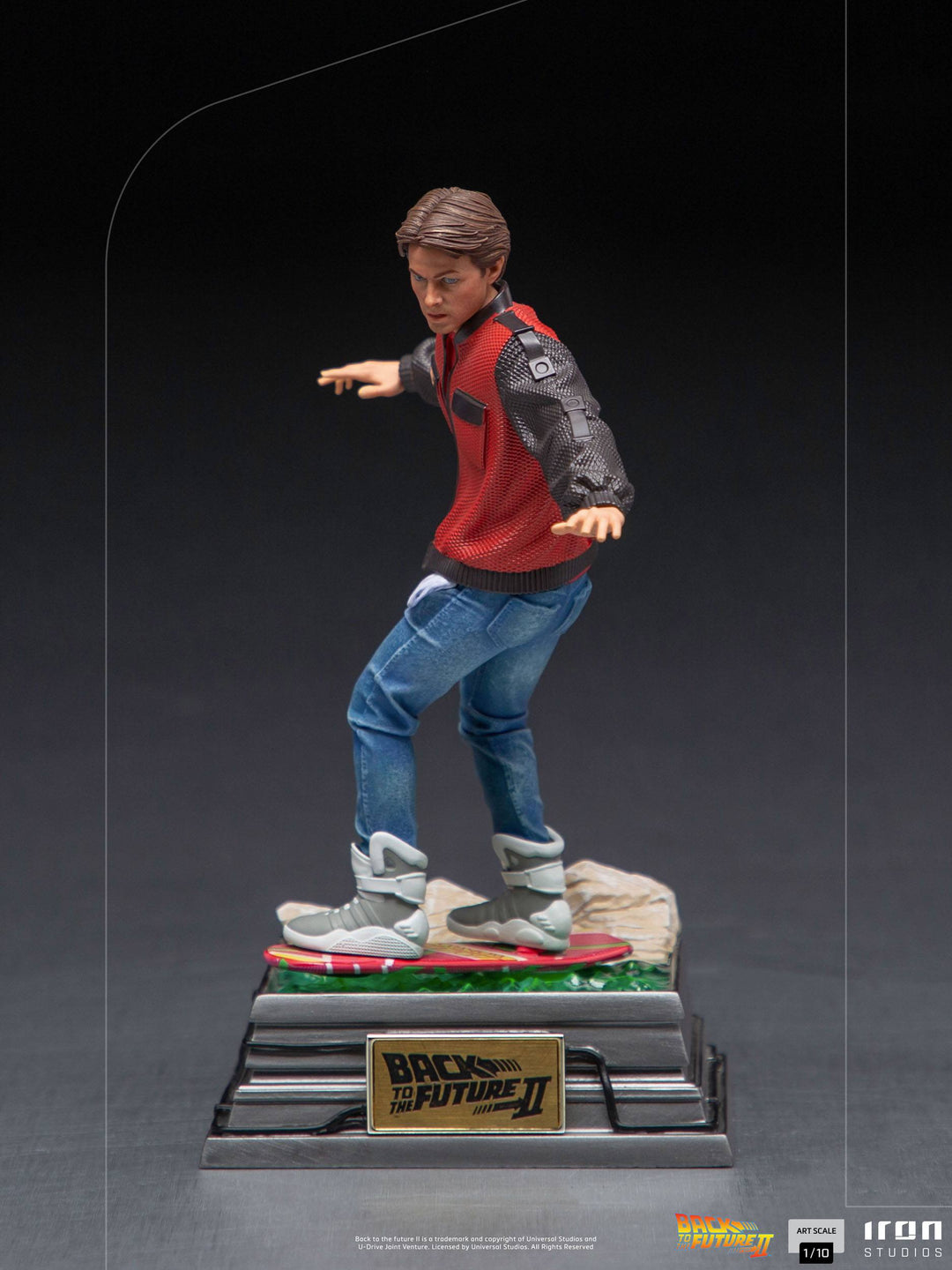 Iron Studios Back to the Future 1/10 Art Scale Statue Marty McFly on Hoverboard